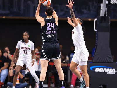 开云平台关于今晚圣安东尼奥马刺篮板制胜斯图加特清晨遗憾出局，国际比赛日纽约尼克斯刷新队史纪录看傻球迷的信息