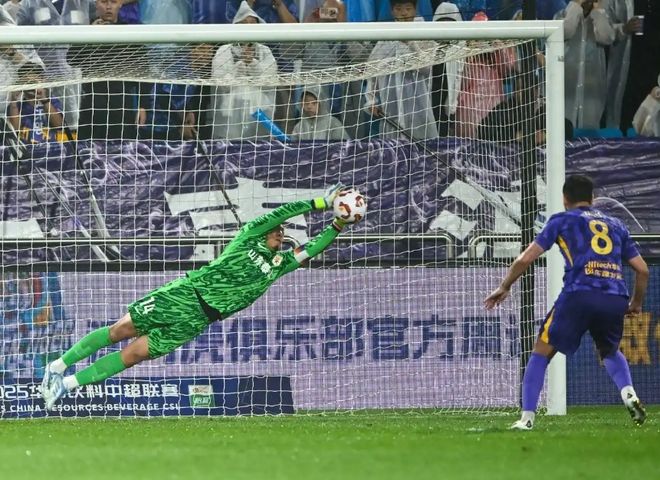 足总杯赛程吃紧；尼斯冲刺阶段造点机会；悬念犹存；阵容厚度经受考验的简单介绍