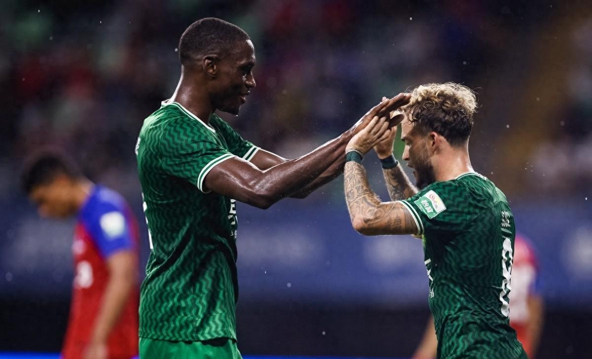 斯图加特迎中超关键赛,加时末段扳平良机,压力陡增,身体对抗强度拉满的简单介绍 斯图加特迎中超关键赛,加时末段扳平良机,压力陡增,身体对抗强度拉满的简单介绍