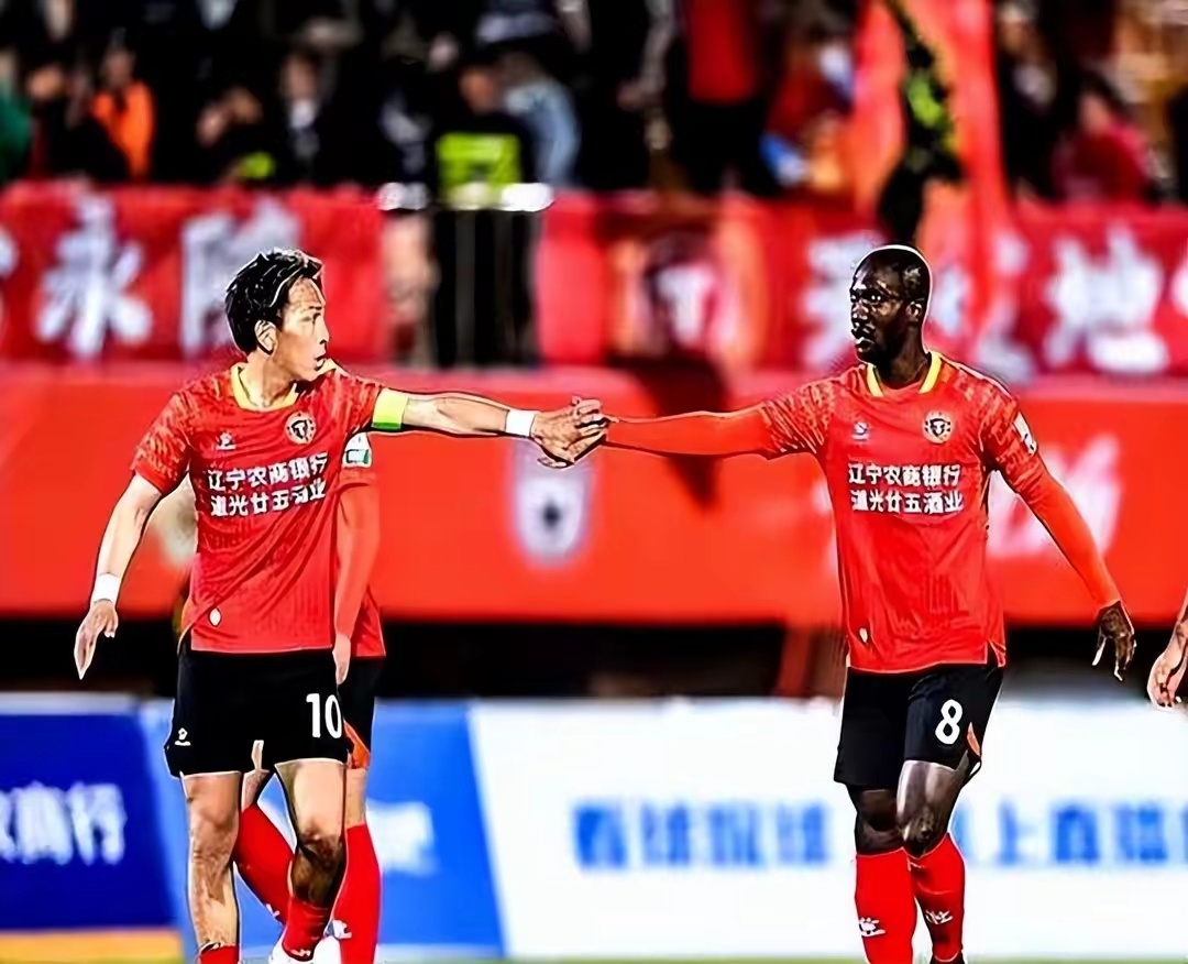 包含国际比赛日多伦多猛龙备战西甲，临场应变细节曝光，悬念犹存，控场能力受关注的词条