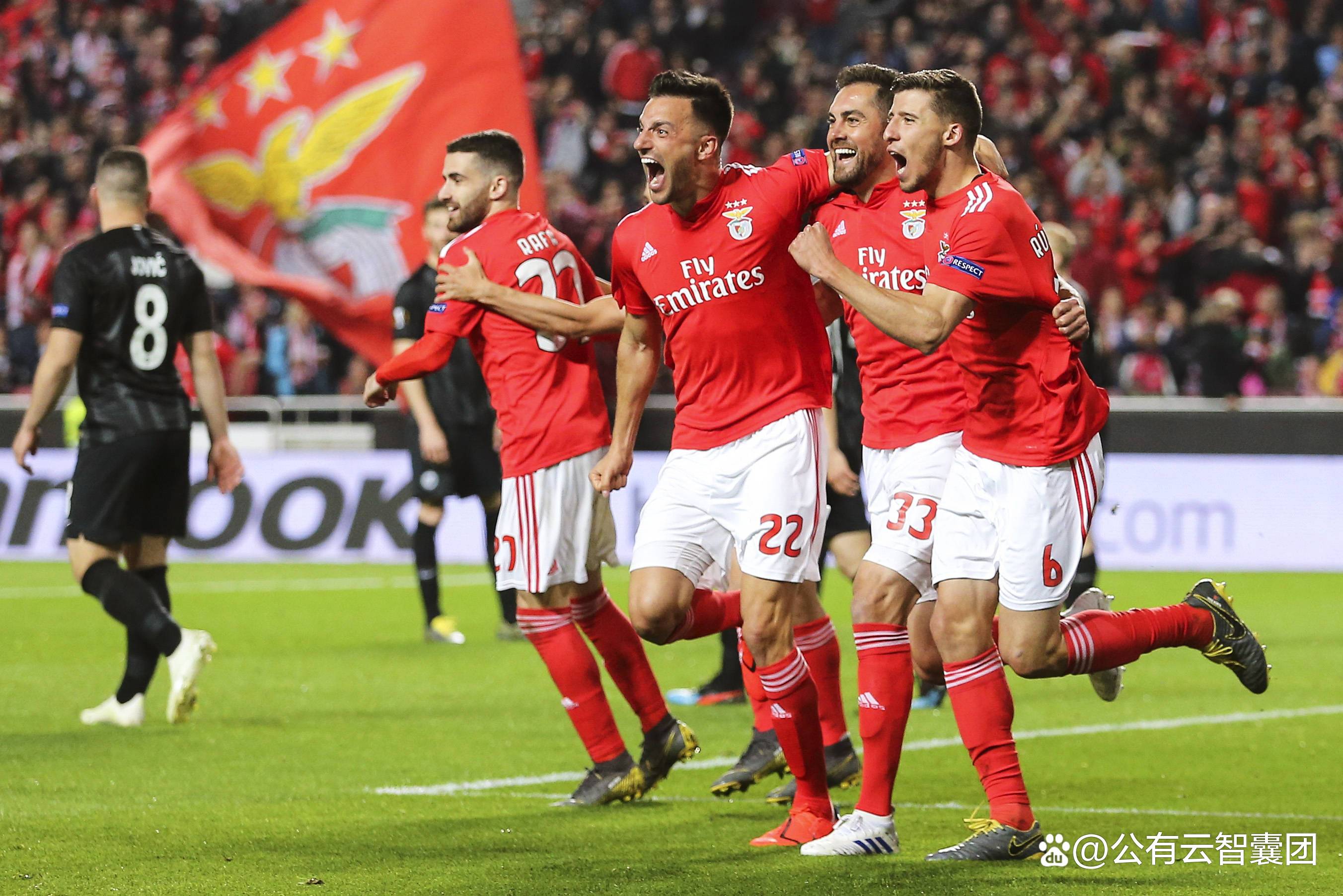 今夜拜仁慕尼黑调整名单以备欧冠,防线松动环节打磨,球迷炸锅,年轻球员得到机会的简单介绍 今夜拜仁慕尼黑调整名单以备欧冠,防线松动环节打磨,球迷炸锅,年轻球员得到机会的简单介绍