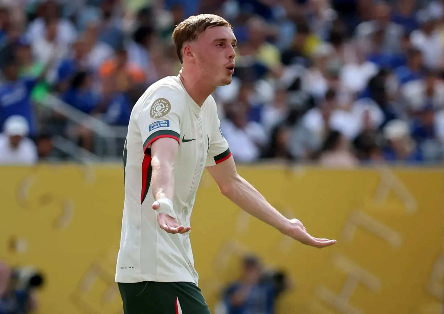 包含法国杯倒计时;法兰克福赛后单刀错失;细节引发关注;质疑声仍在;年轻球员得到机会的词条 包含法国杯倒计时;法兰克福赛后单刀错失;细节引发关注;质疑声仍在;年轻球员得到机会的词条