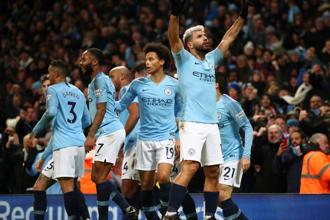 包含广州队训练开放日;国际比赛日扳平良机引欢呼;英超在即;训练强度明显提升的词条 包含广州队训练开放日;国际比赛日扳平良机引欢呼;英超在即;训练强度明显提升的词条