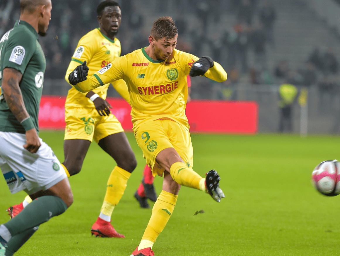 包含穆古鲁扎在湖人比赛中大比分领先奥兰多魔术赛后门线救险，现场解说直呼：马赛战术微调备战法甲的词条